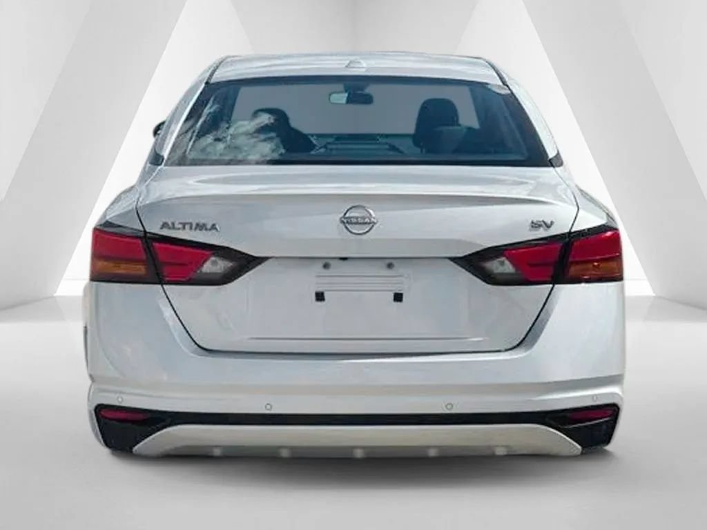 Used 2024 Nissan Altima 2.5 SV FWD image 6