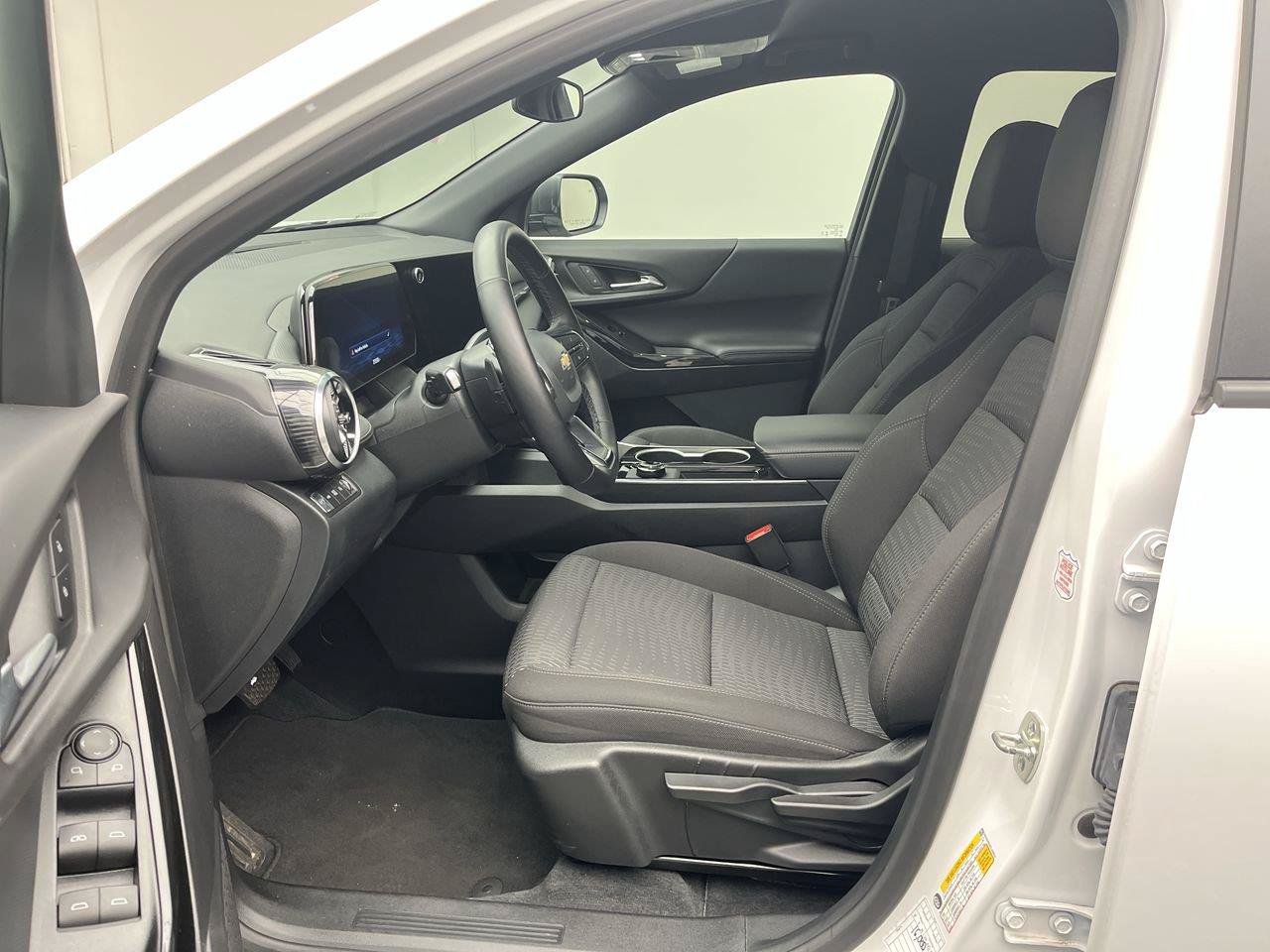 Certified 2026 Chevrolet Equinox LT AWD/4WD image 3
