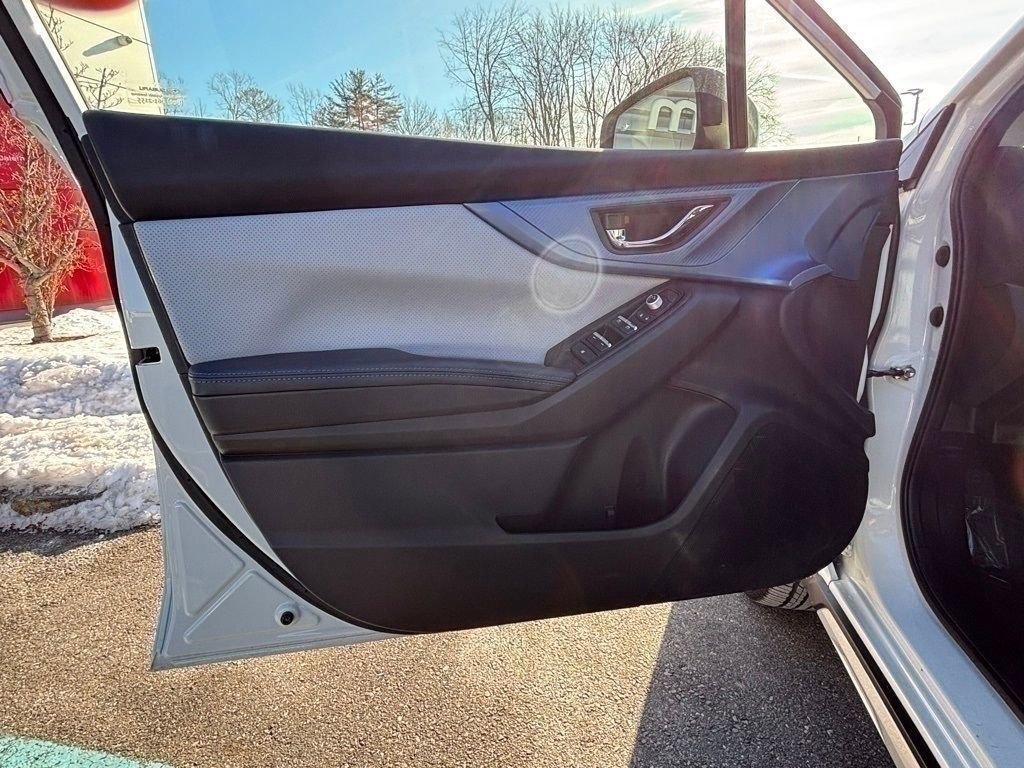 Used 2023 Subaru Crosstrek Hybrid image 9