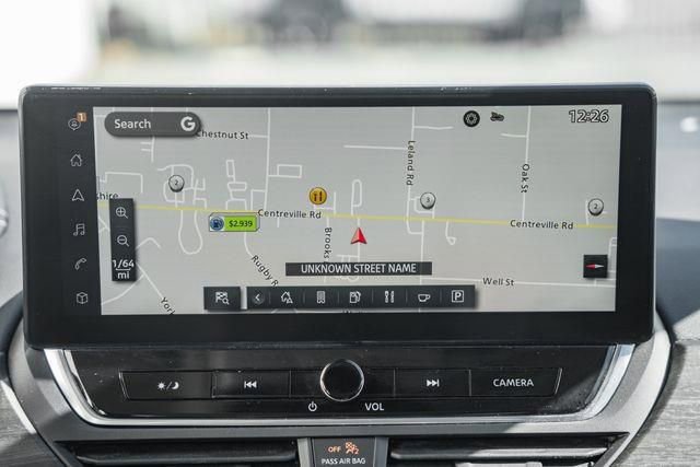 Used 2023 Nissan Altima 2.5 SV w/ SV Premium Package image 3