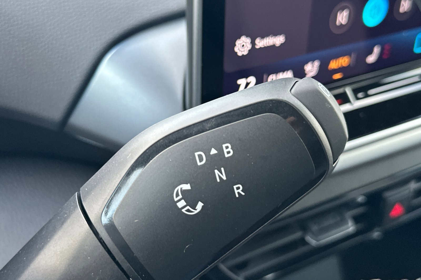 New 2025 Volkswagen ID.4 Pro image 22