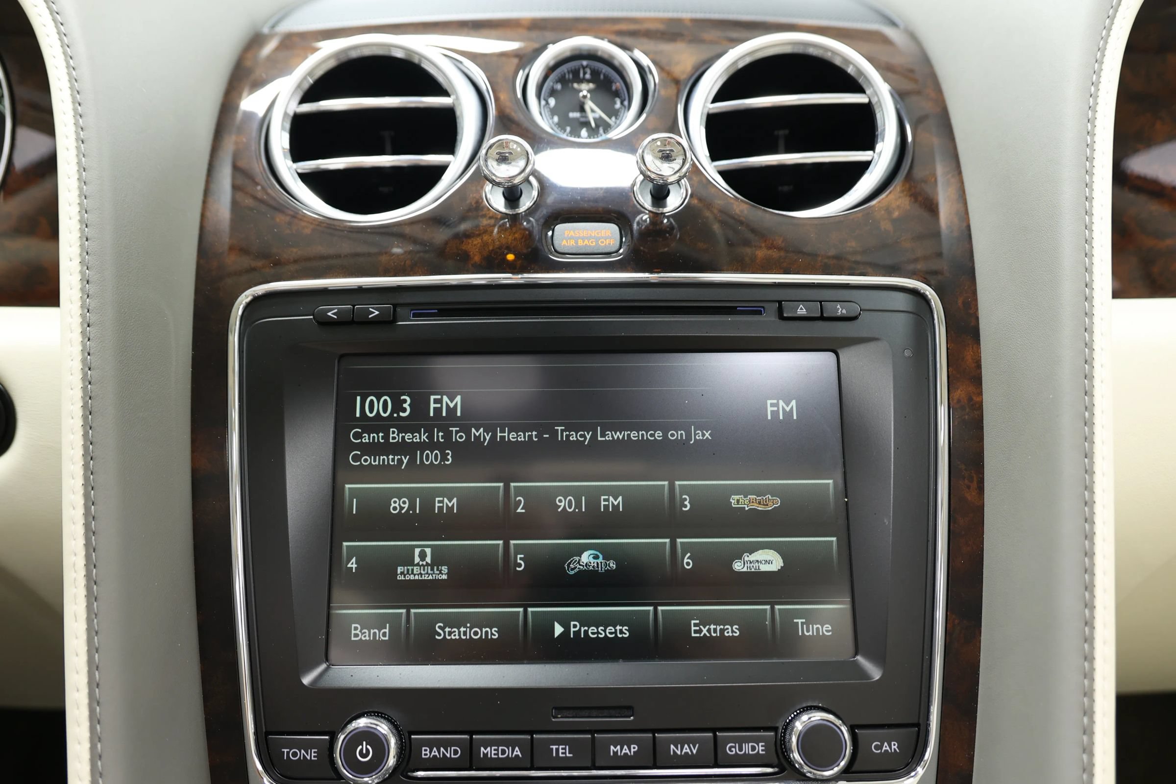 Used 2018 Bentley Flying Spur V8 AWD/4WD image 38