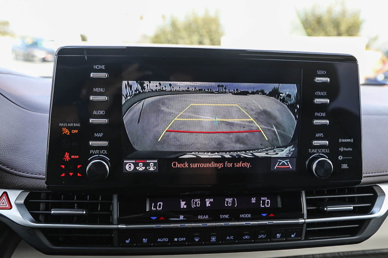 Used 2024 Toyota Sienna Platinum AWD/4WD image 24