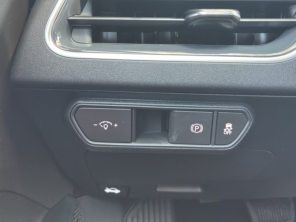 New 2026 Kia K4 GT-Line w/ GT-Line Premium Package FWD image 36