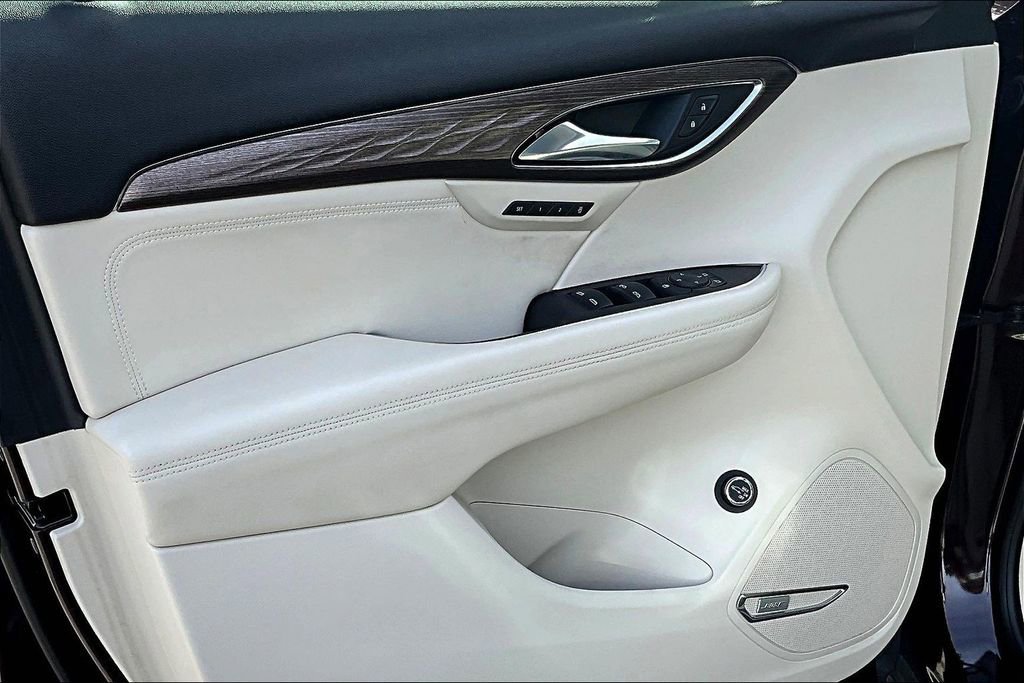 Used 2021 Buick Envision Avenir image 25