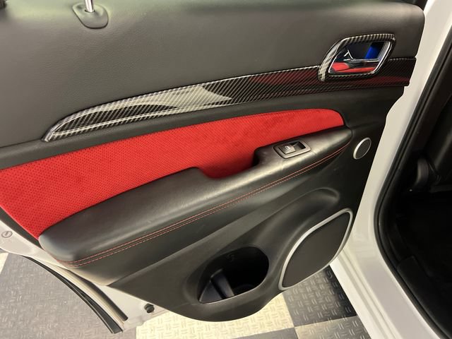 Used 2015 Jeep Grand Cherokee SRT w/ Quick Order Package 26J AWD/4WD image 18