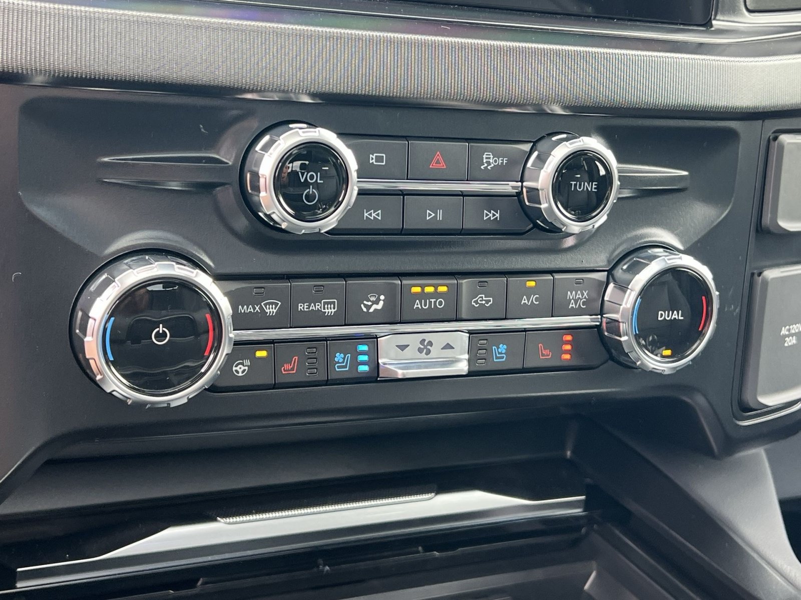 New 2027 Ford F350 Platinum AWD/4WD image 21