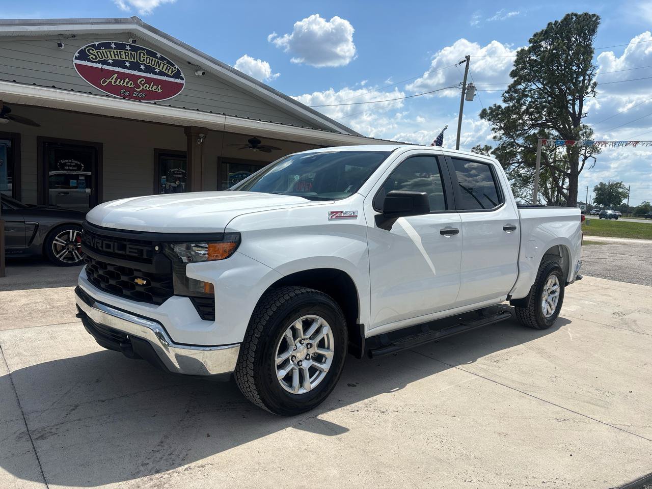 Used 2022 Chevrolet Silverado 1500 W/T w/ WT Value Package AWD/4WD image 1