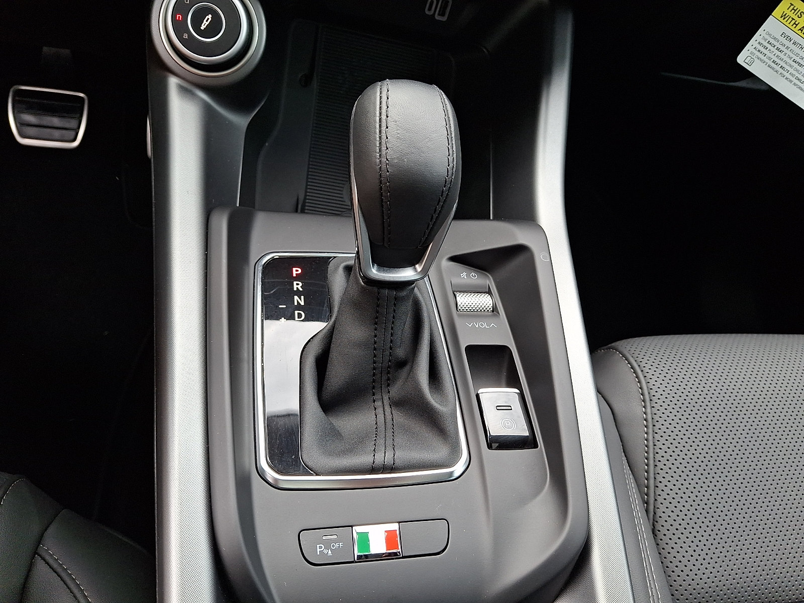 New 2025 Alfa Romeo Tonale w/ Premium Package AWD/4WD image 11