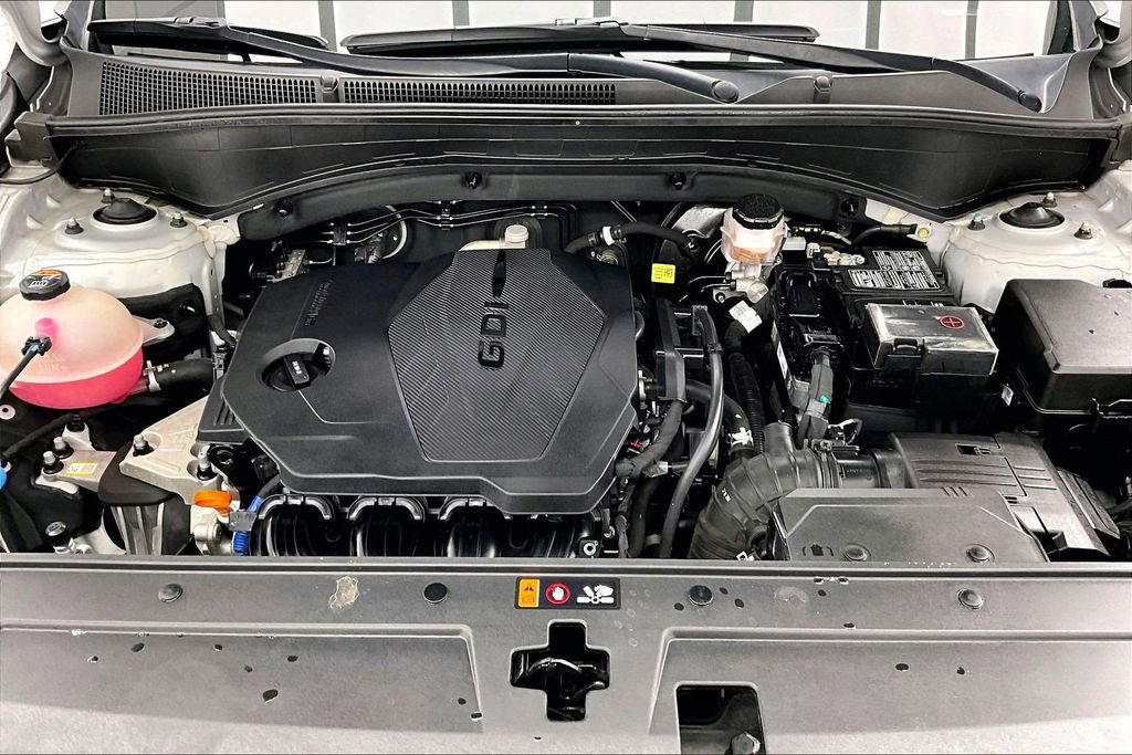 Used 2023 Hyundai Santa Fe SE w/ Cargo Package image 10