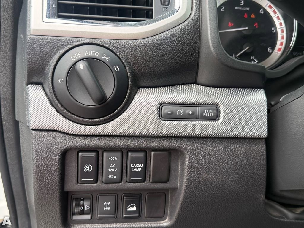 Used 2017 Nissan Titan PRO-4X image 14