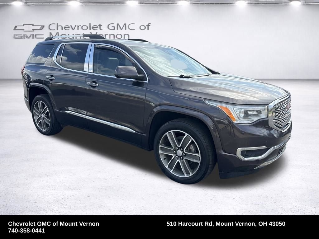 Used 2017 GMC Acadia Denali w/ Technology Package FWD image 9