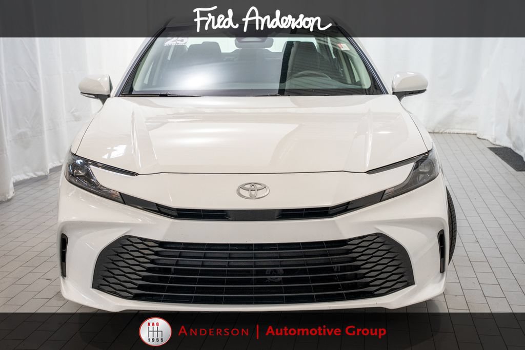 Used 2025 Toyota Camry LE w/ Convenience Package FWD image 2