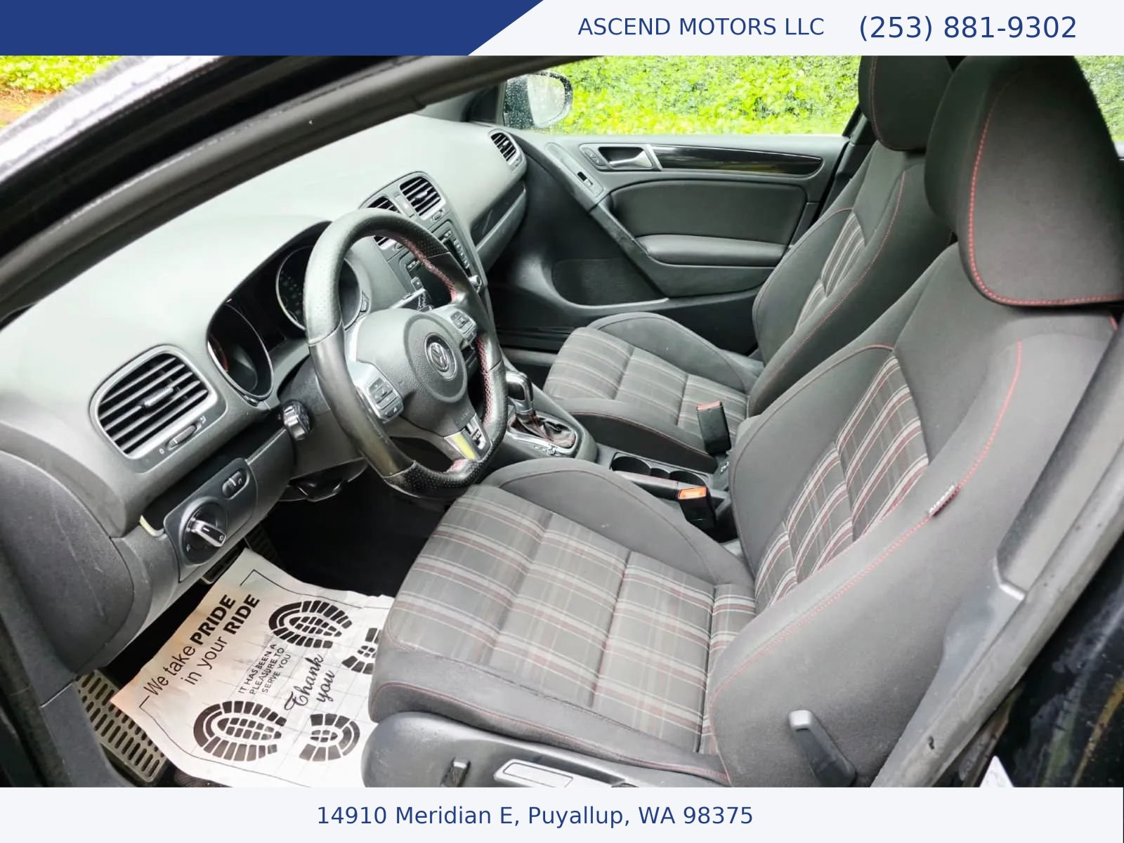 Used 2011 Volkswagen Golf 4-Door FWD image 9