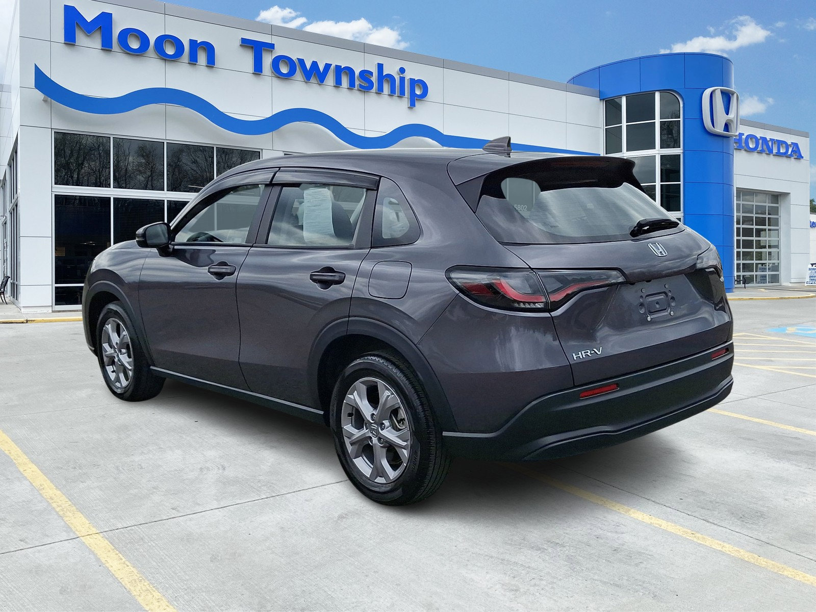 Used 2023 Honda HR-V LX image 4