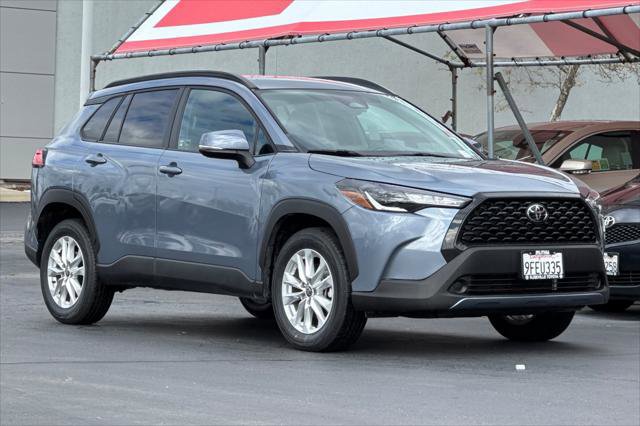 Certified 2023 Toyota Corolla Cross LE image 5