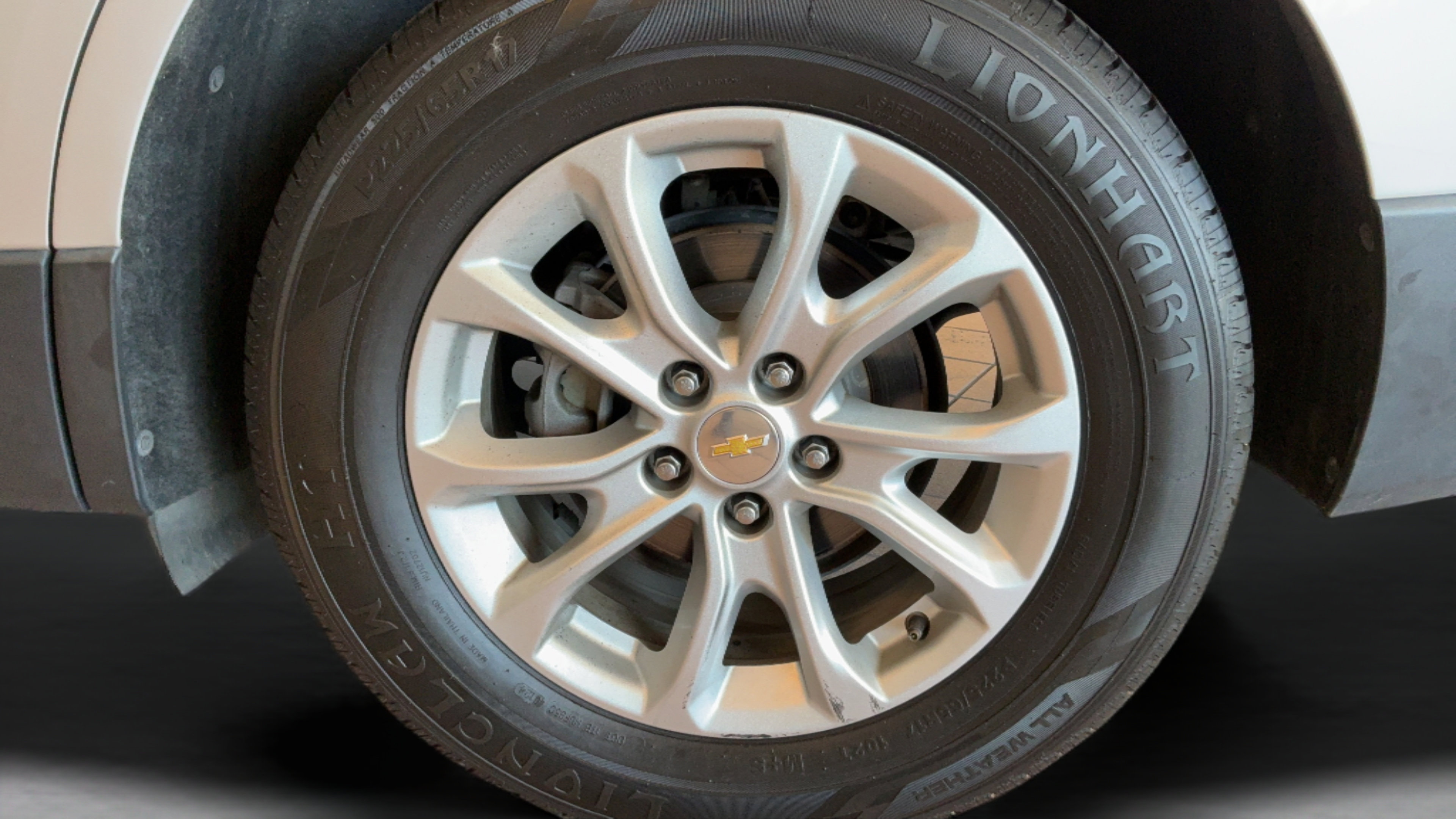 Used 2019 Chevrolet Equinox LT FWD image 38