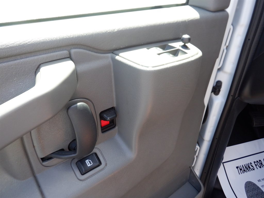 Used 2023 GMC Savana 2500 w/ Driver Convenience Package image 15