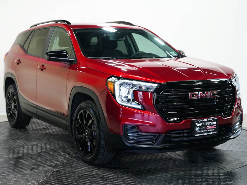 Used 2024 GMC Terrain SLE w/ Driver Convenience Package AWD/4WD image 3