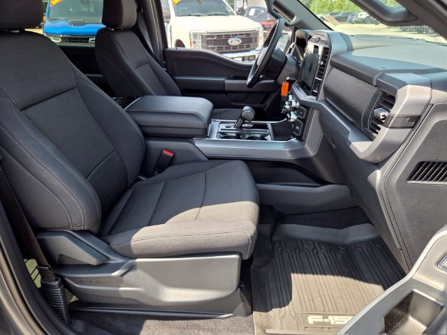 Used 2026 Ford F150 XLT w/ XLT Black Appearance Package RWD image 15