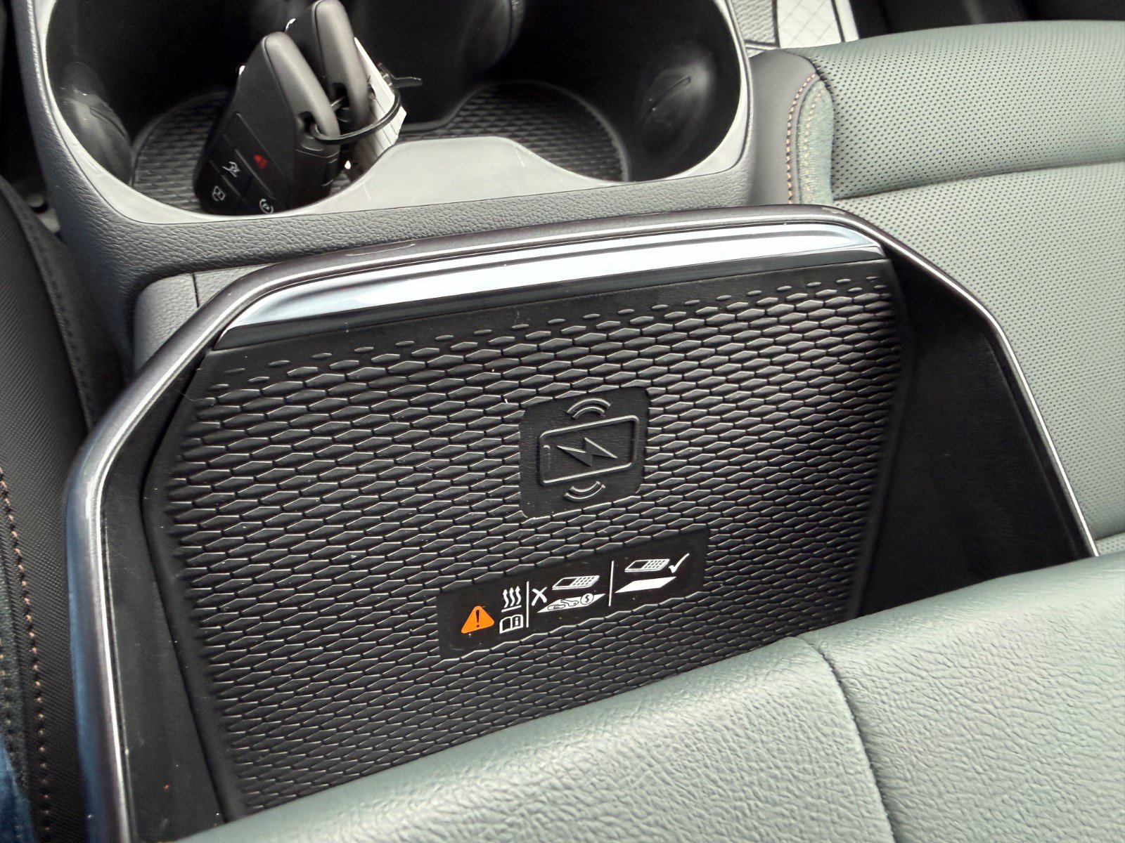 New 2026 GMC Terrain AT4 AWD/4WD image 32