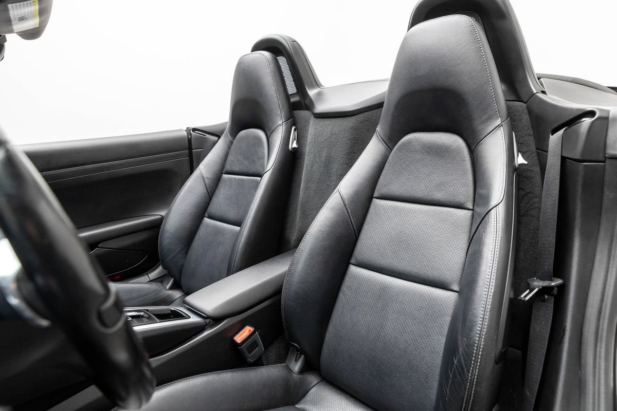 Used 2014 Porsche Boxster RWD image 18