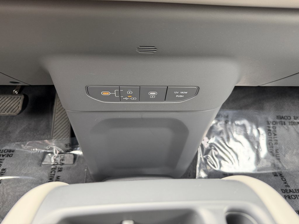 Used 2026 Kia EV9 Wind image 25