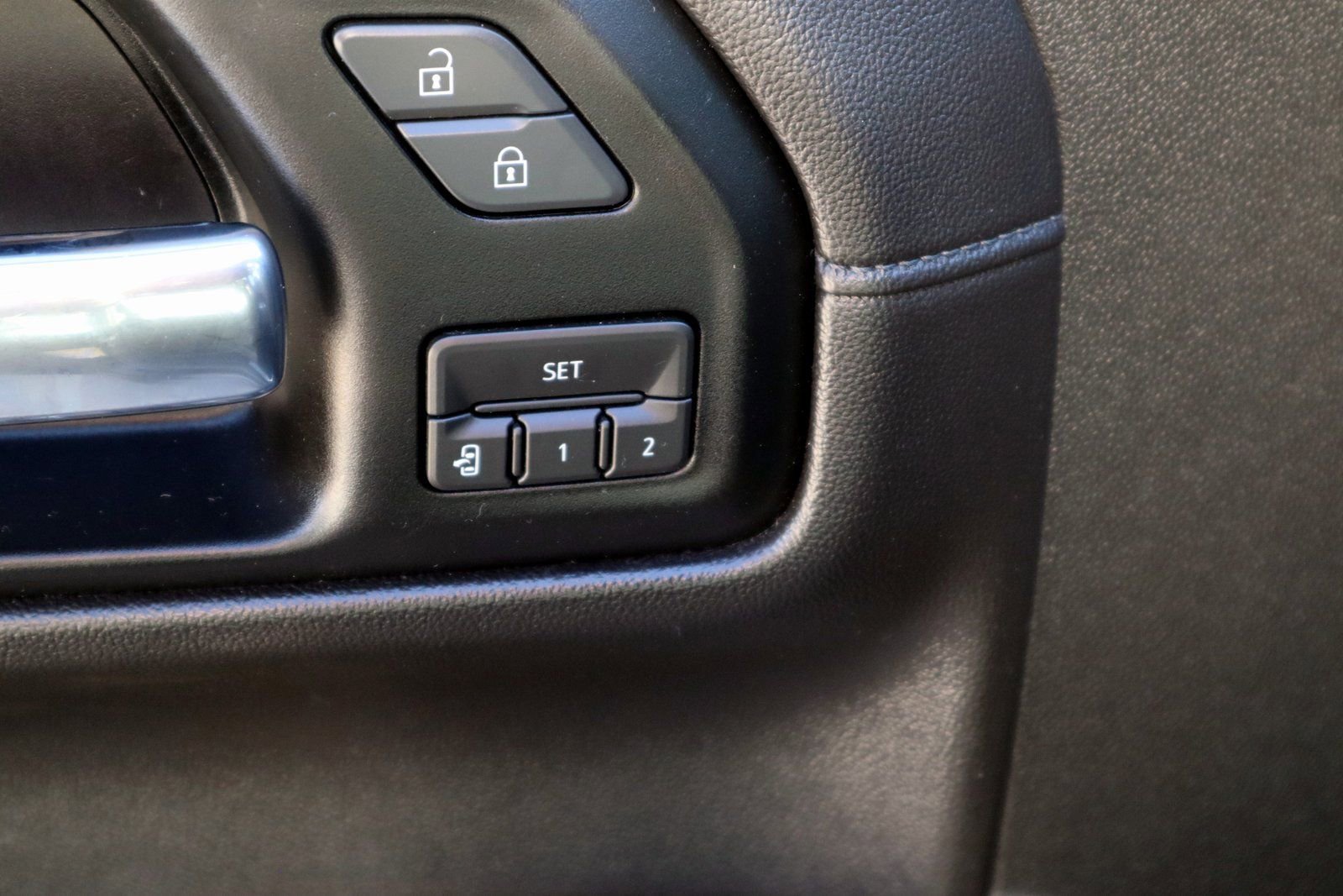 Used 2019 Chevrolet Silverado 1500 LTZ w/ LTZ Texas Edition image 26