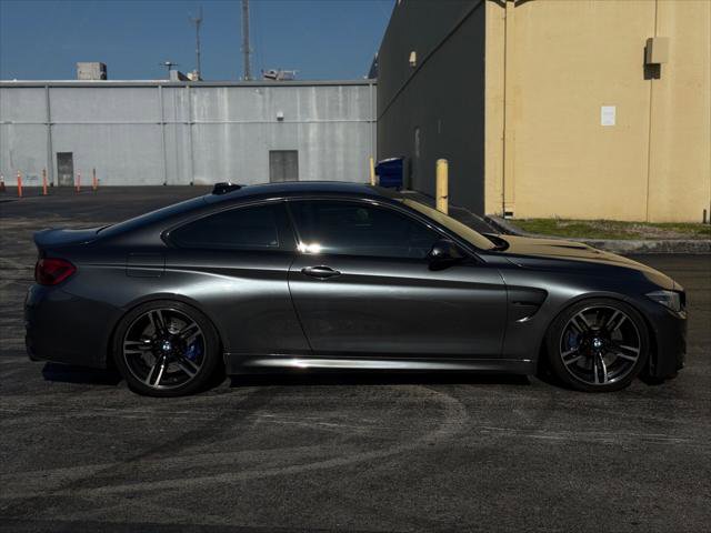 Used 2018 BMW M4 Coupe RWD image 7