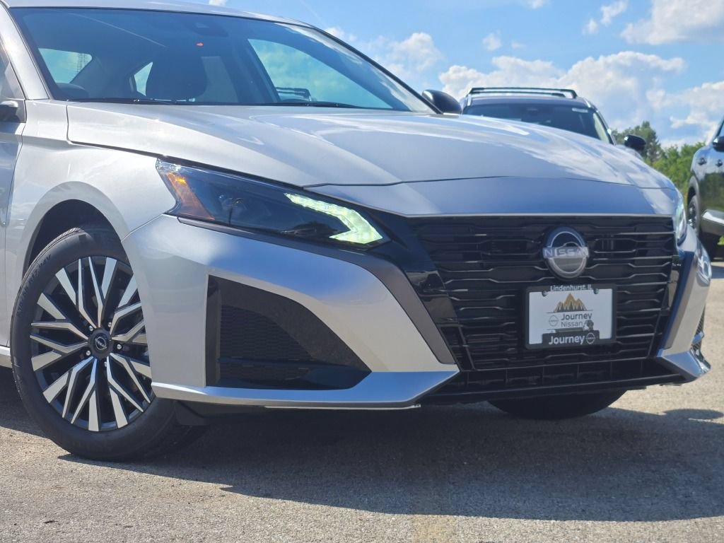 New 2026 Nissan Altima 2.5 SV FWD image 2