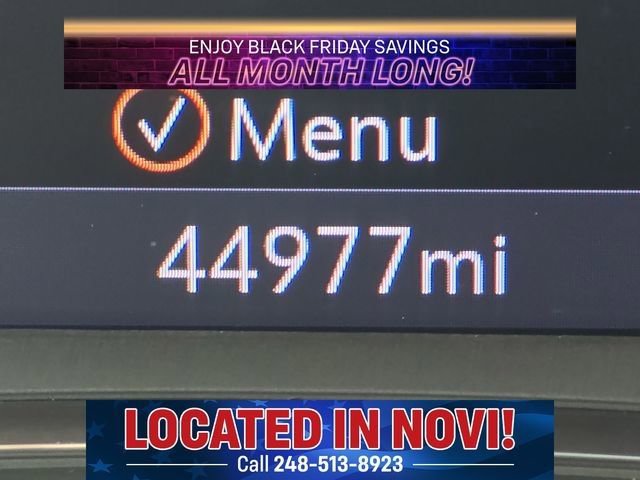 Used 2023 Chevrolet Traverse LT w/ LT Premium Package image 28