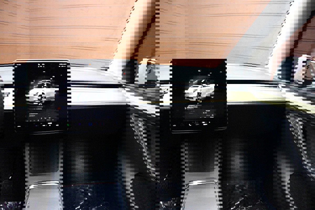 Used 2023 Tesla Model Y Long Range image 40