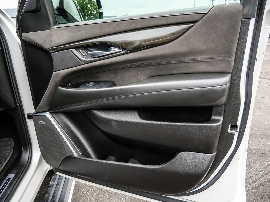 Used 2017 Cadillac Escalade Platinum AWD/4WD image 42