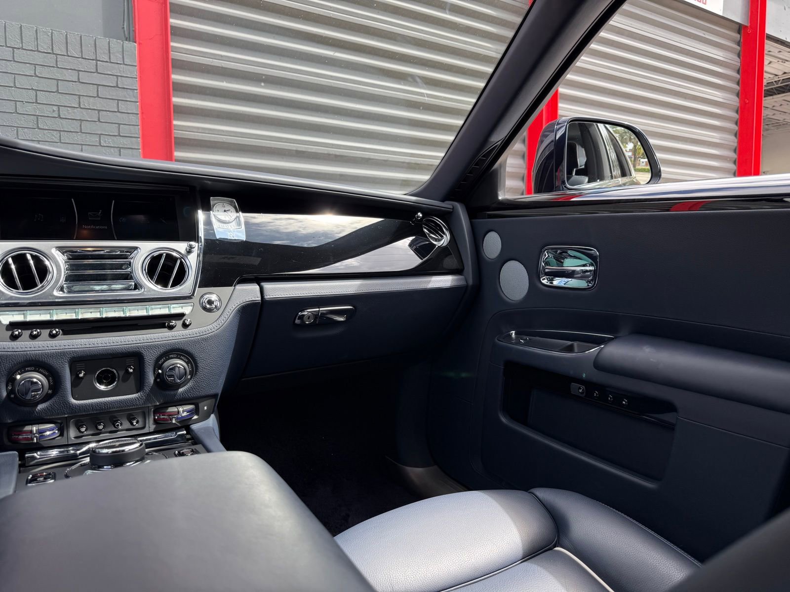 Used 2020 Rolls-Royce Ghost RWD image 34