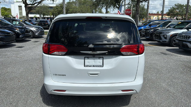 Used 2024 Chrysler Voyager LX FWD image 6
