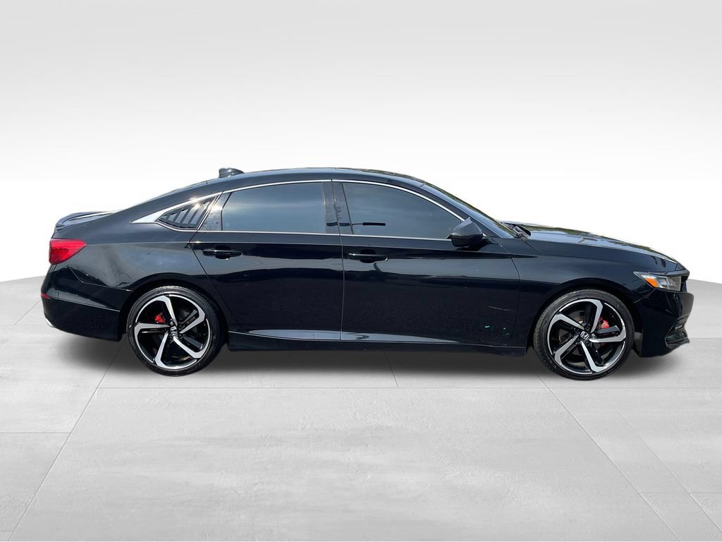 Used 2018 Honda Accord Sport image 8