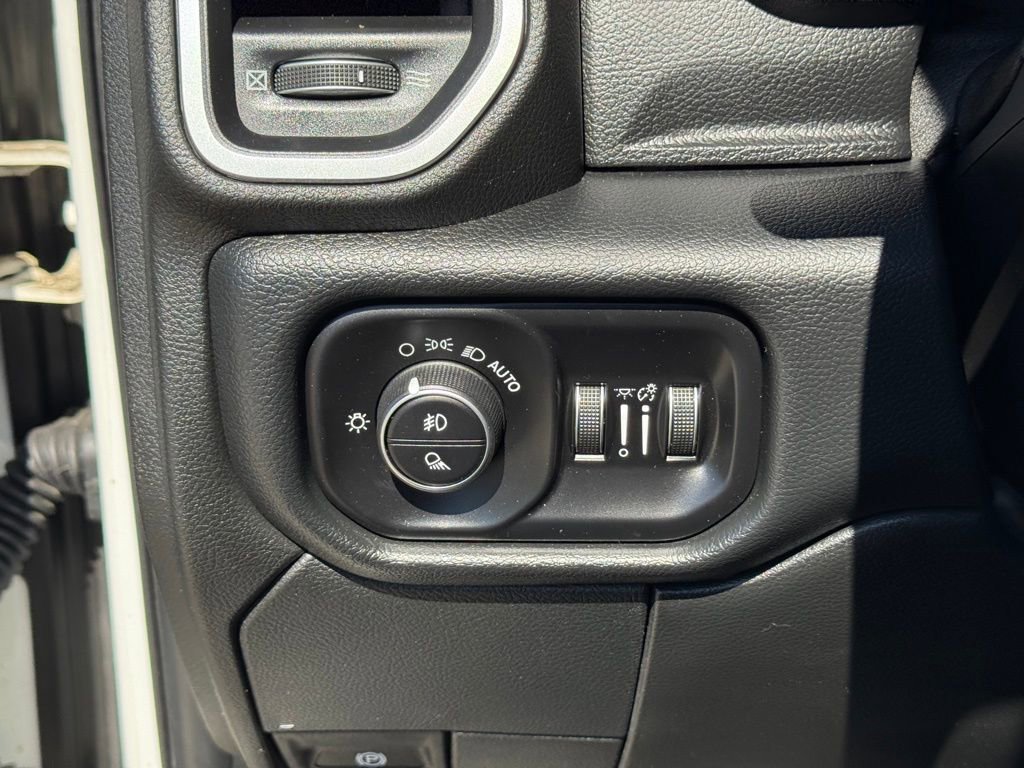 Used 2020 RAM 2500 Big Horn w/ Level 1 Equipment Group image 19