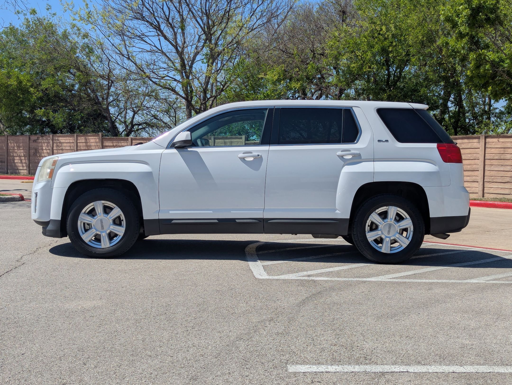 Used 2015 GMC Terrain SLE image 6