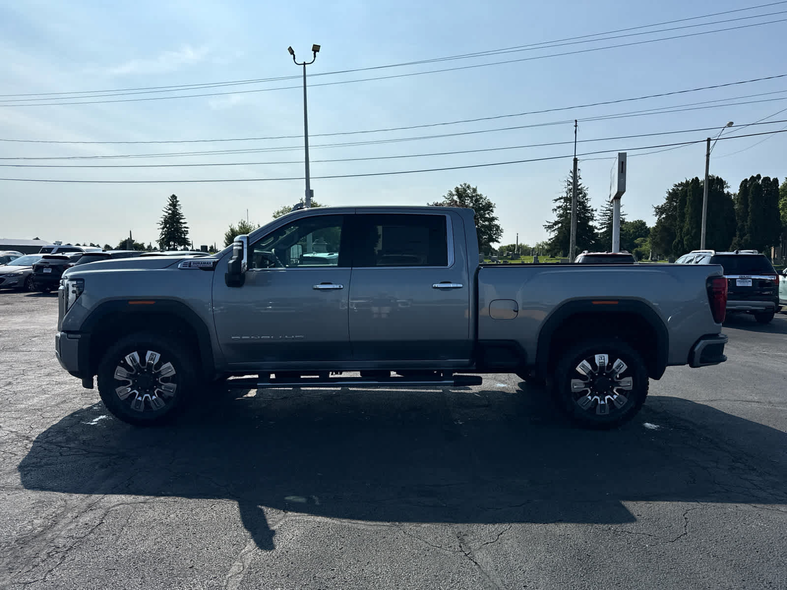New 2026 GMC Sierra 3500 Denali w/ Denali Reserve Package AWD/4WD image 2