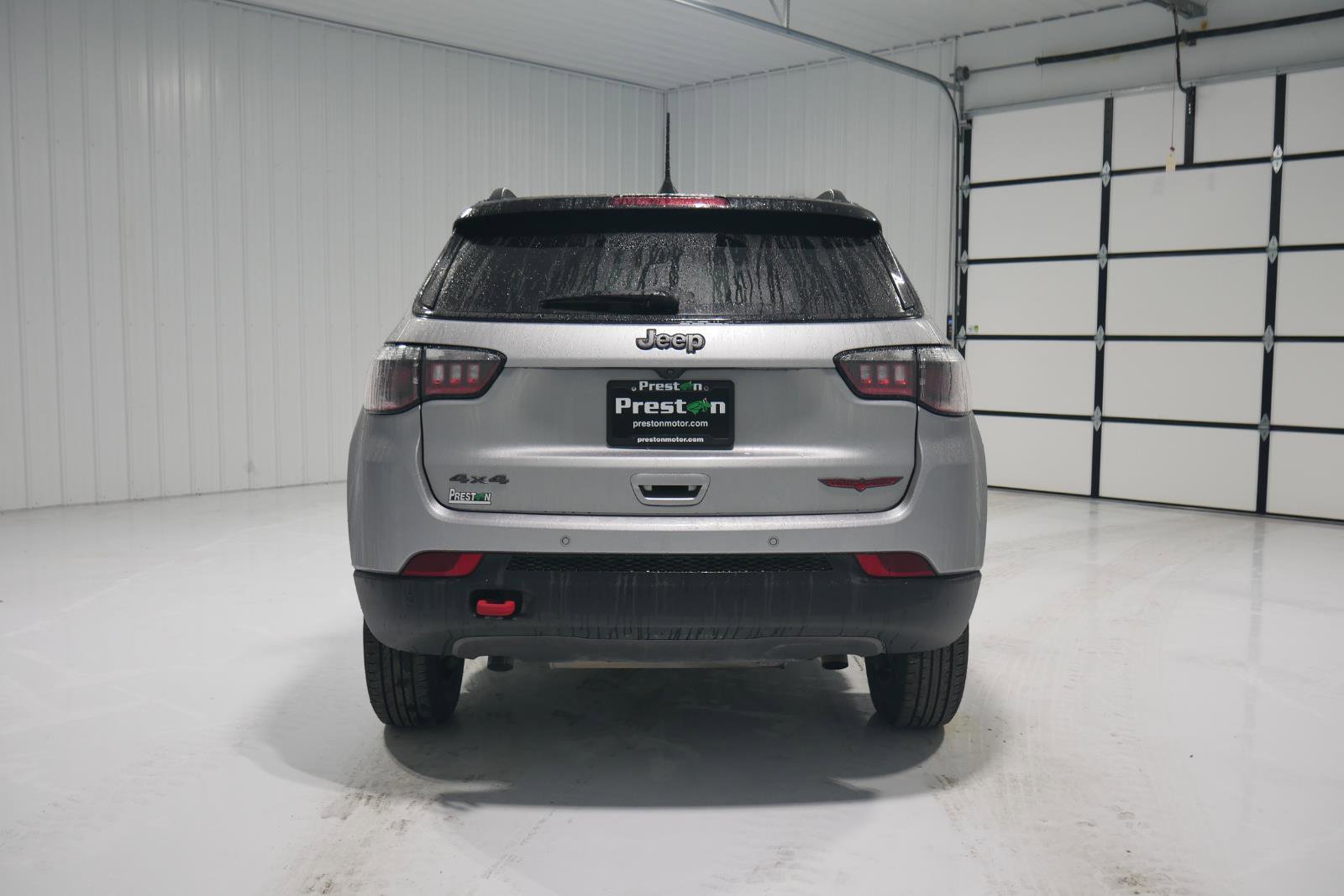 Used 2023 Jeep Compass Trailhawk image 6