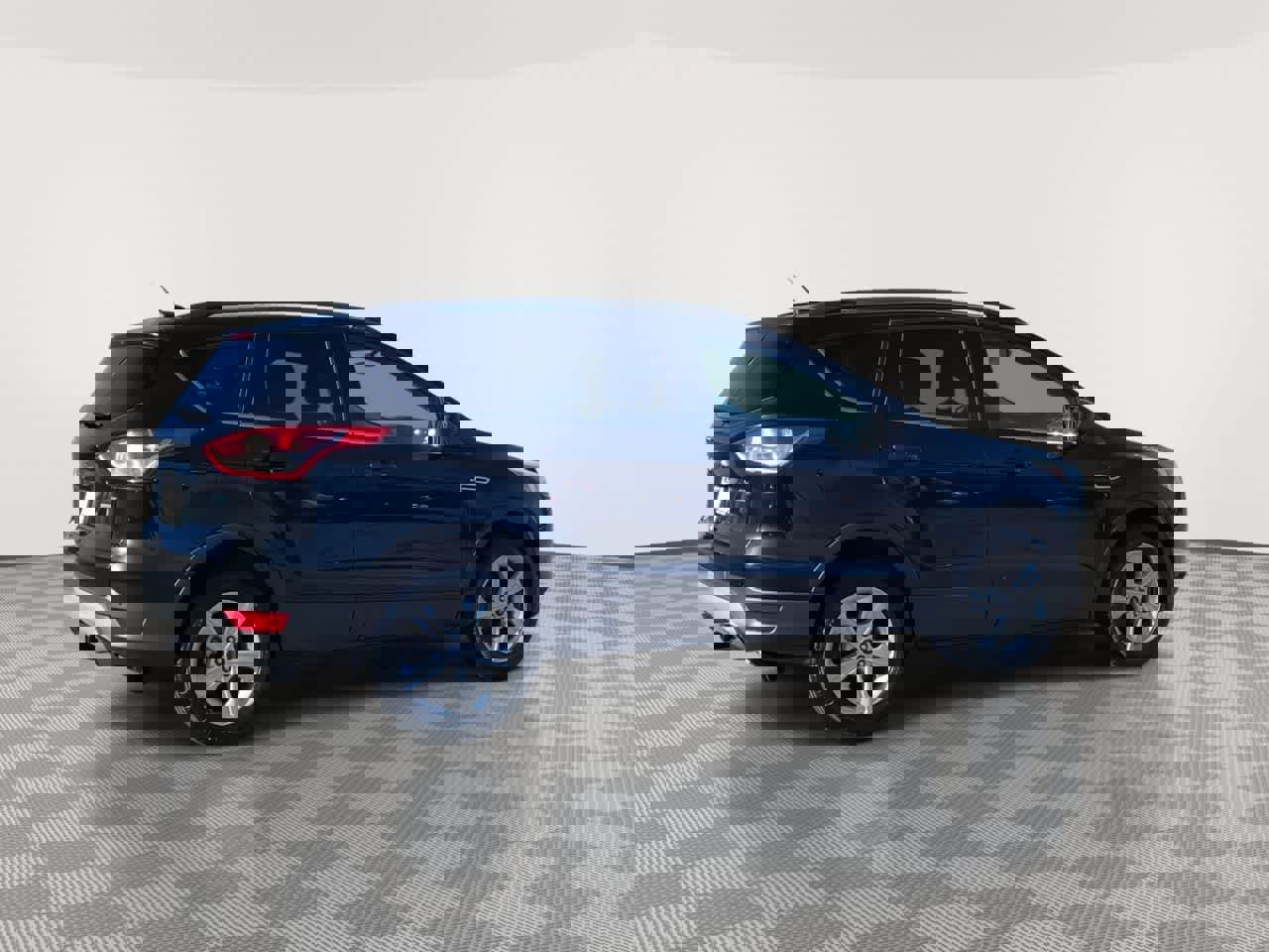 Used 2015 Ford Escape SE w/ Equipment Group 201A image 8