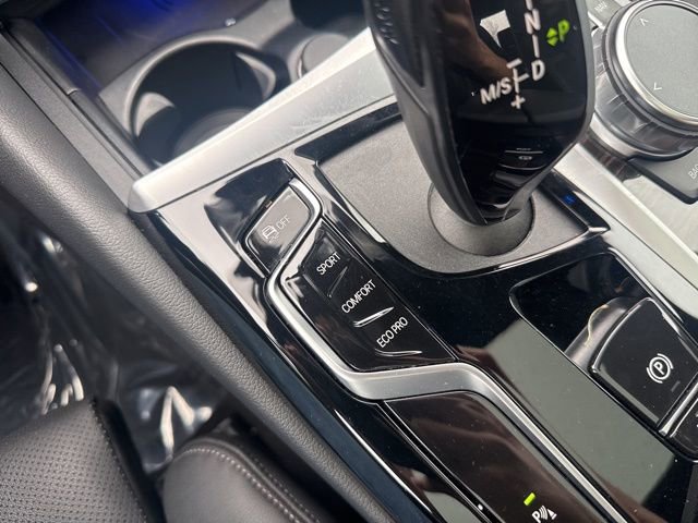 Used 2023 BMW 540i w/ Premium Package image 20