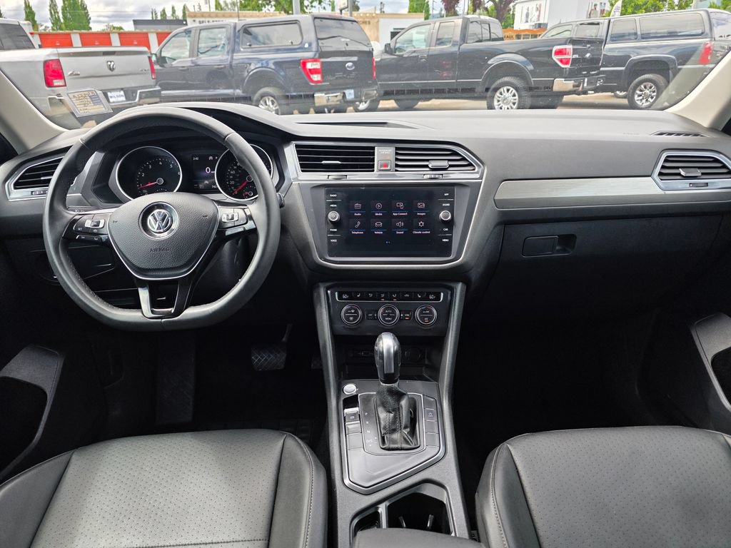 Used 2020 Volkswagen Tiguan SE FWD image 5