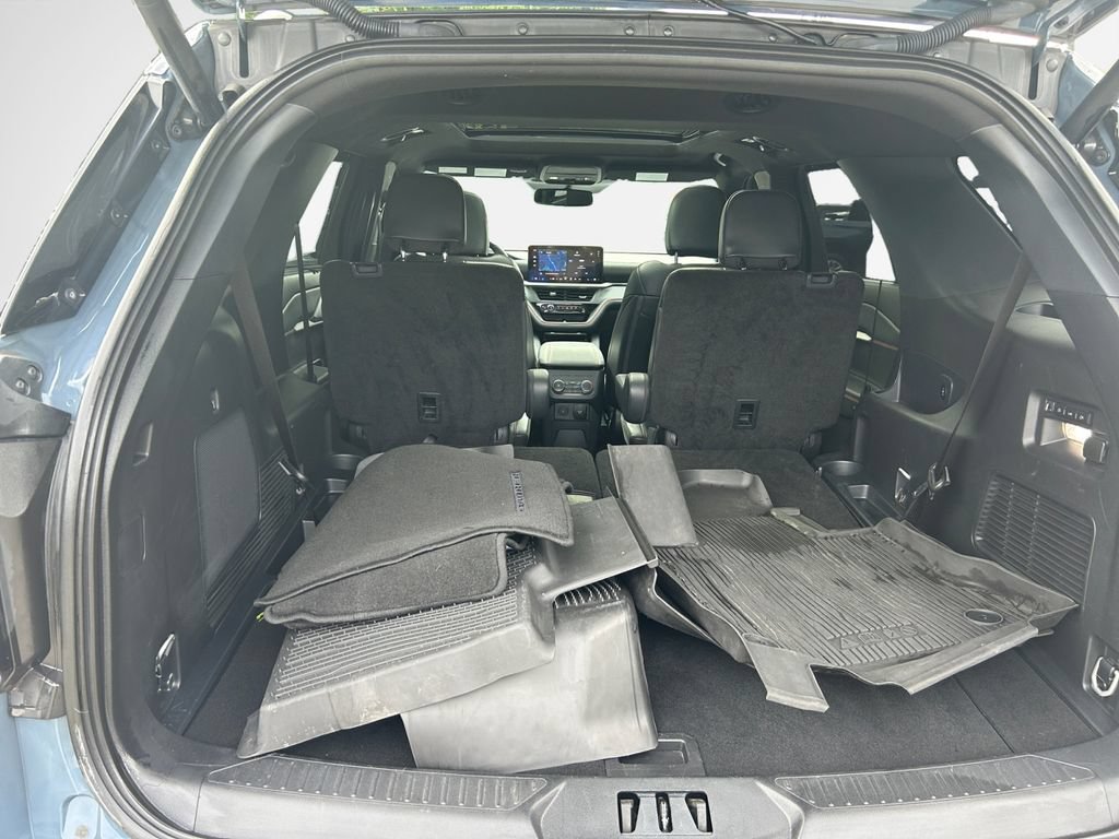Used 2025 Ford Explorer ST AWD/4WD image 27
