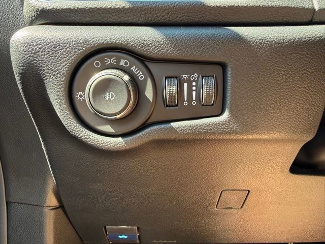 New 2026 Chrysler Pacifica Pinnacle image 15