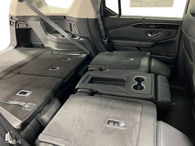 New 2025 Honda Pilot Touring image 38