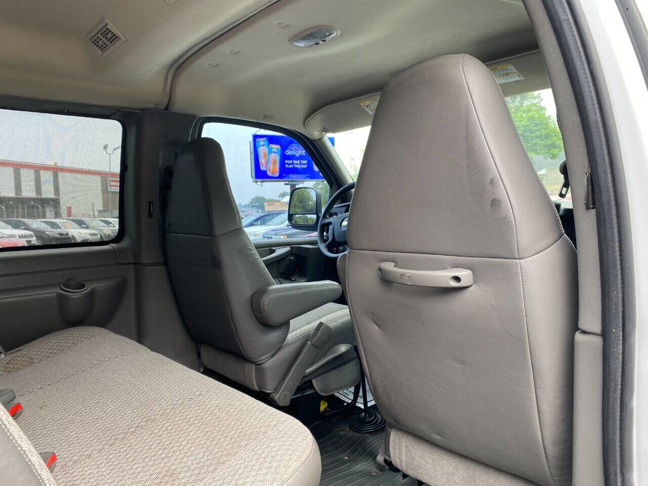 Used 2008 Chevrolet Express 3500 LS w/ LT Preferred Equipment Group image 24