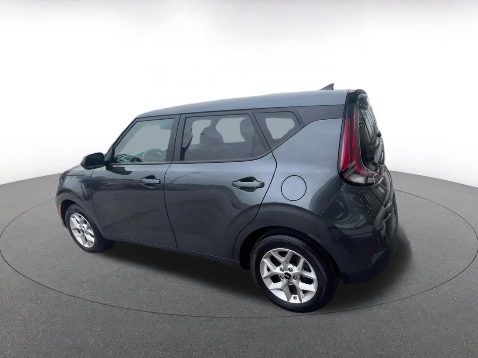 Used 2025 Kia Soul LX w/ LX Technology Package image 10