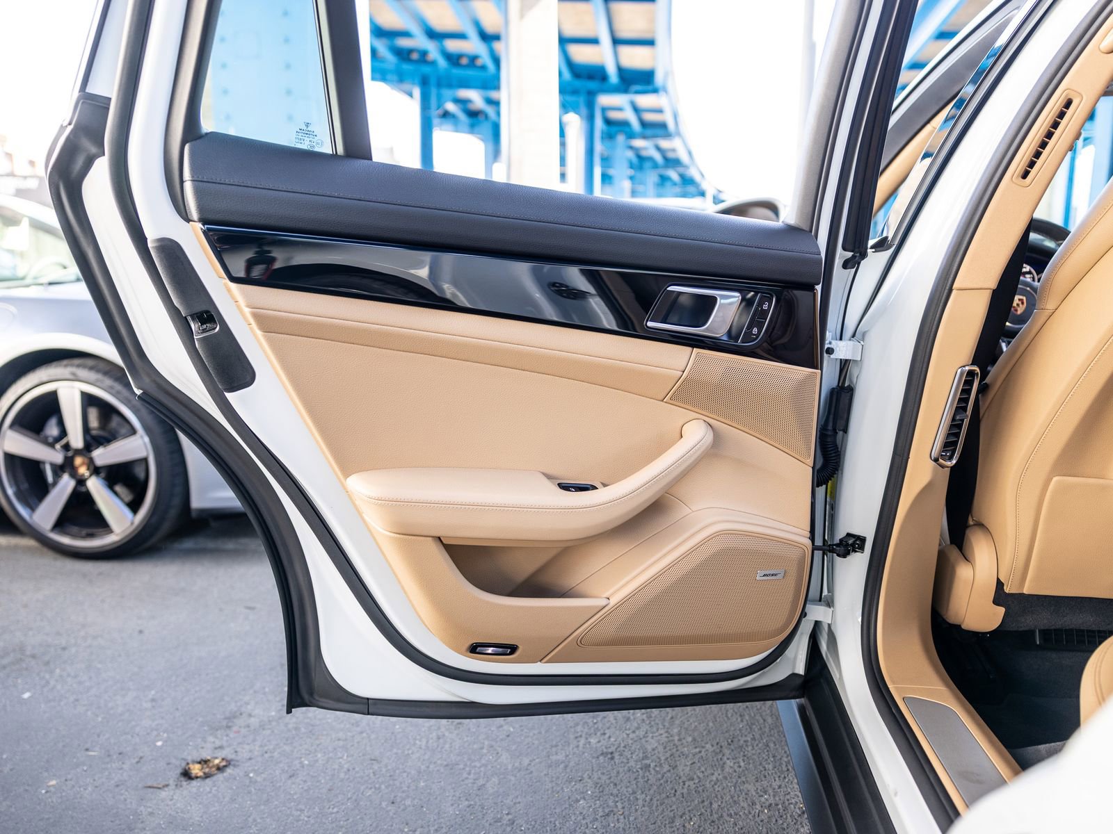 Certified 2020 Porsche Panamera 4 image 44