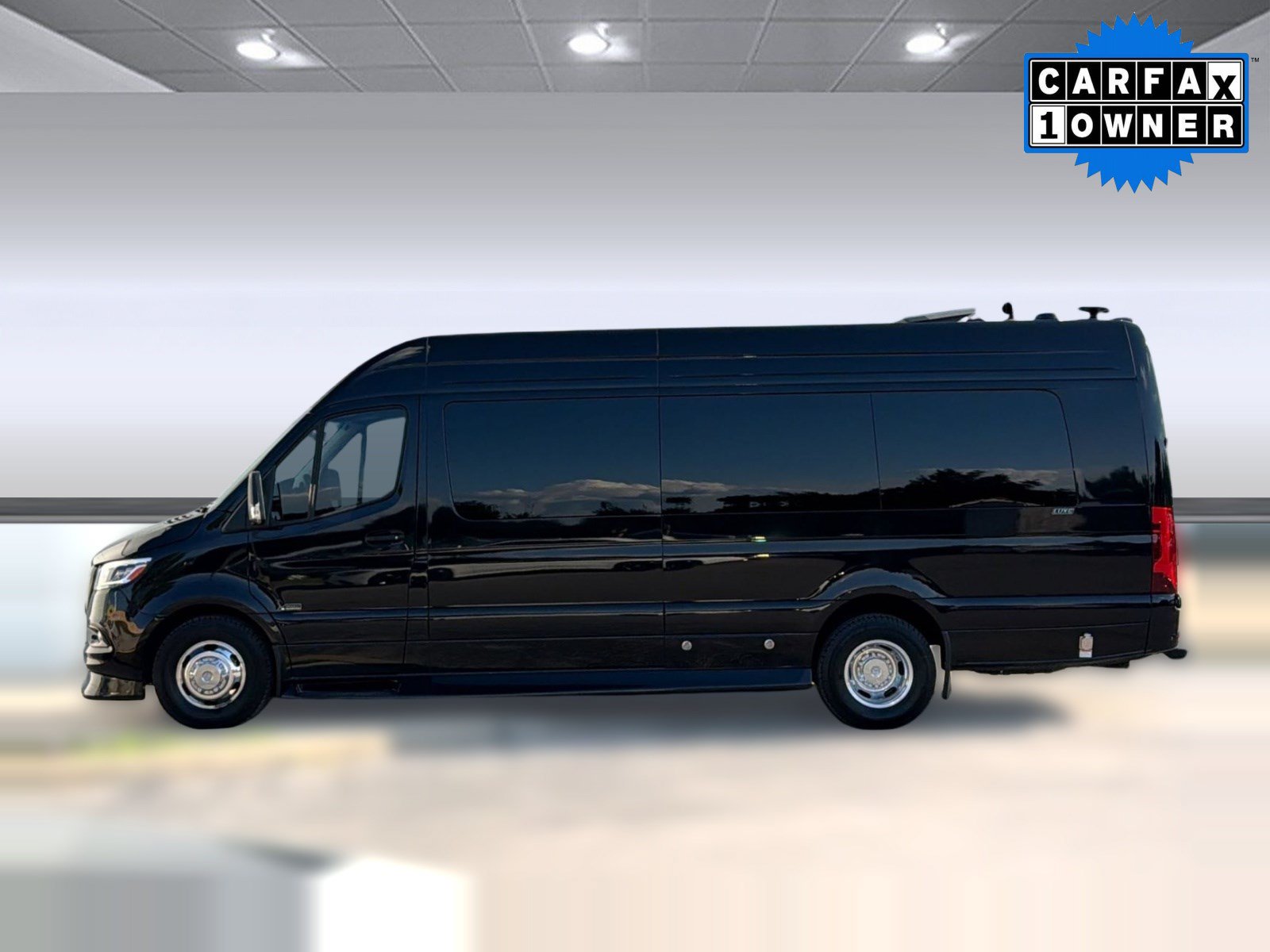 Used 2025 Mercedes-Benz Sprinter 3500 image 2